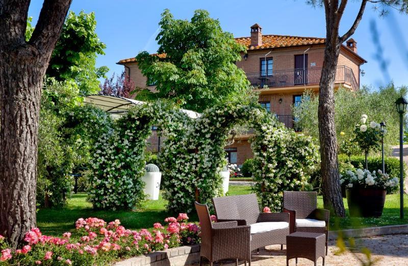 Hotel Borgo Tre Rose Valiano
