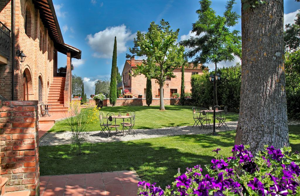 Borgo Tre Rose Valiano
